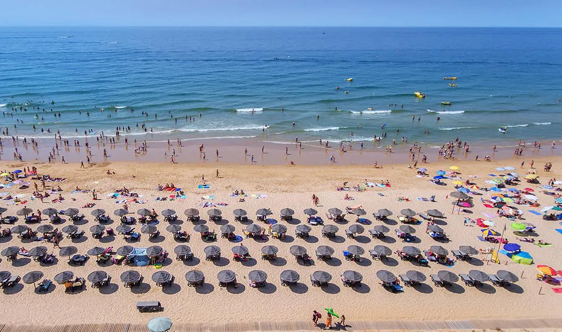 Meia Praia beach