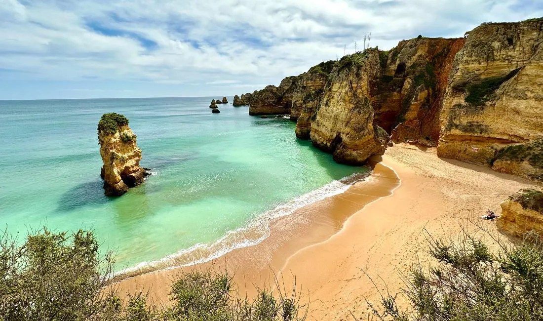 Dona Ana beach