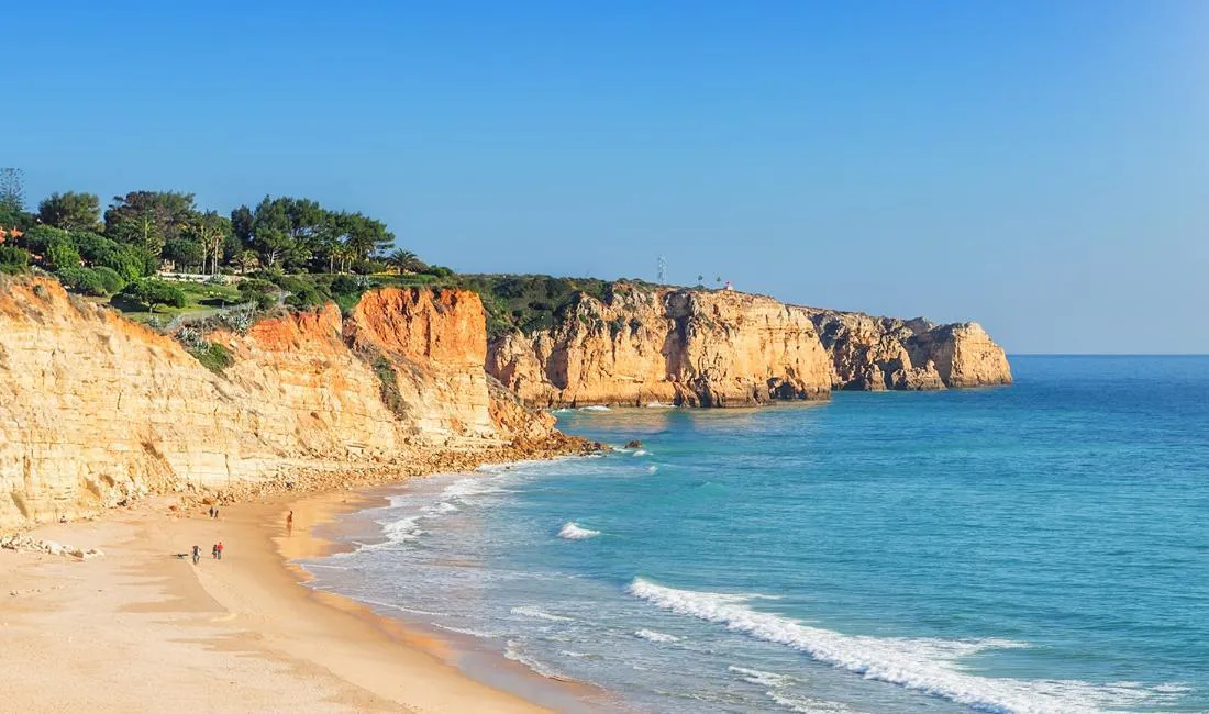Porto de Mós beach